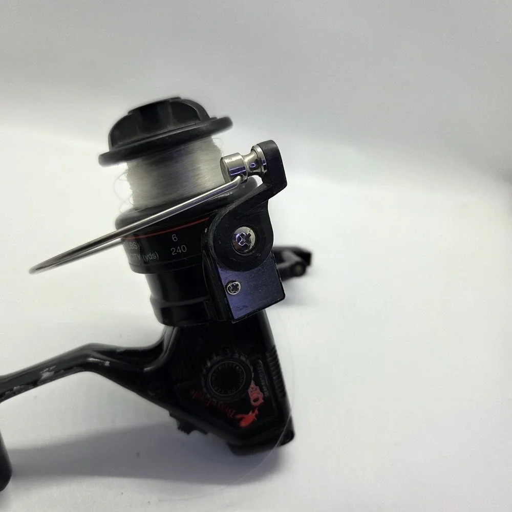 Vintage Eagle Claw Brave Eagle QE20 Spinning Reel - 5.2:1 Gear Ratio - Graphite